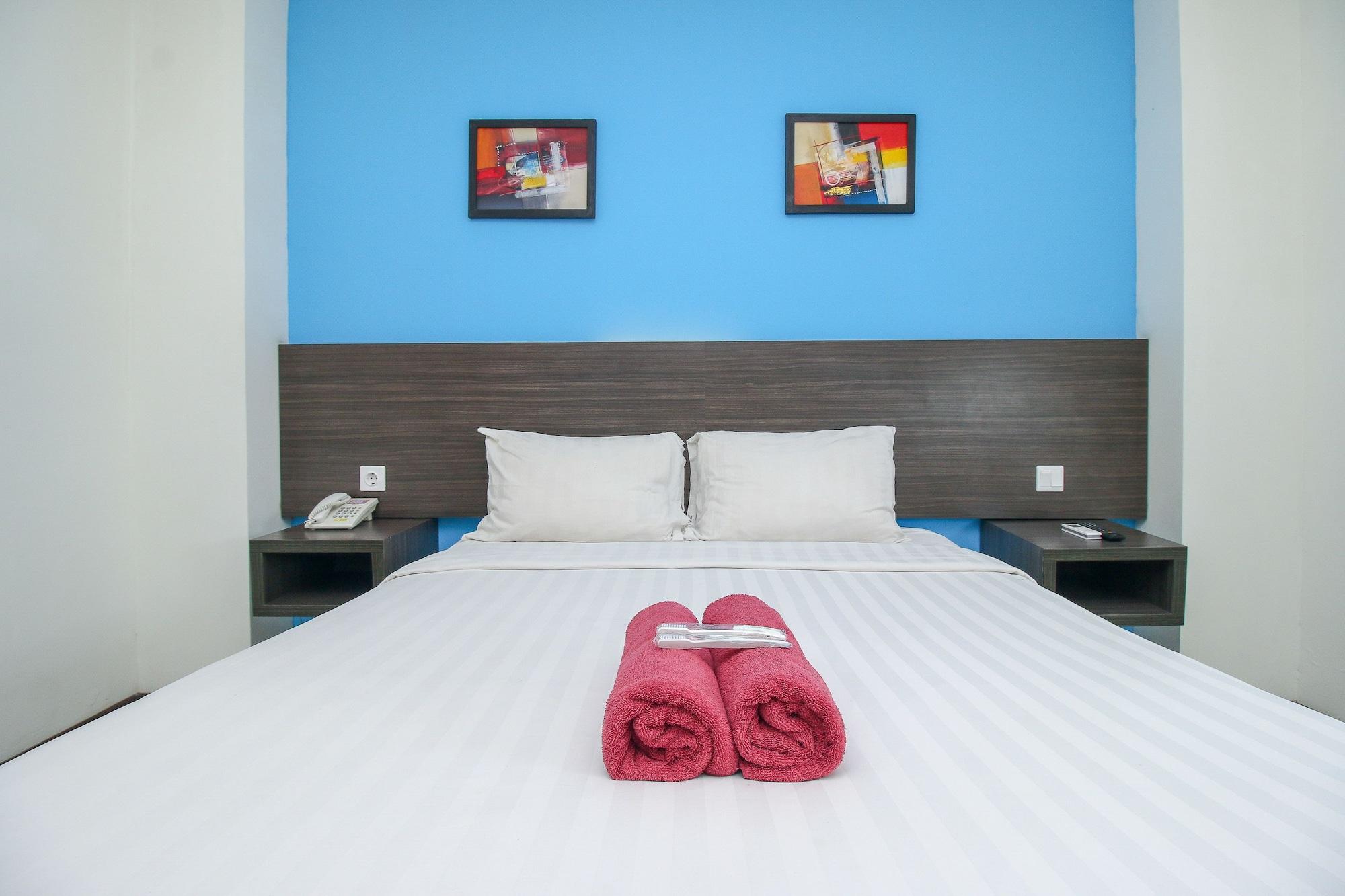 Pratama Hotel & Convention Mataram Exteriör bild