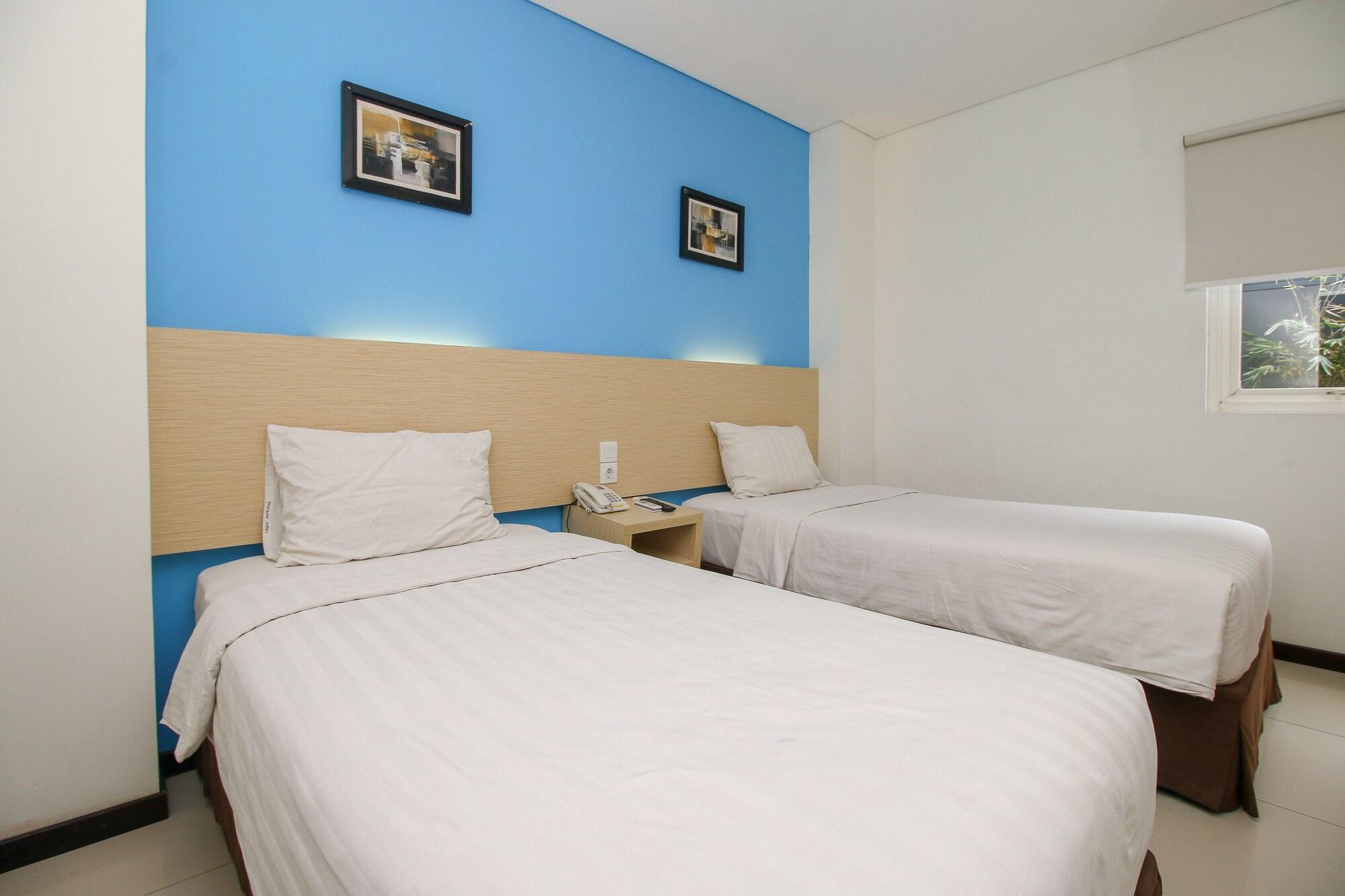 Pratama Hotel & Convention Mataram Exteriör bild
