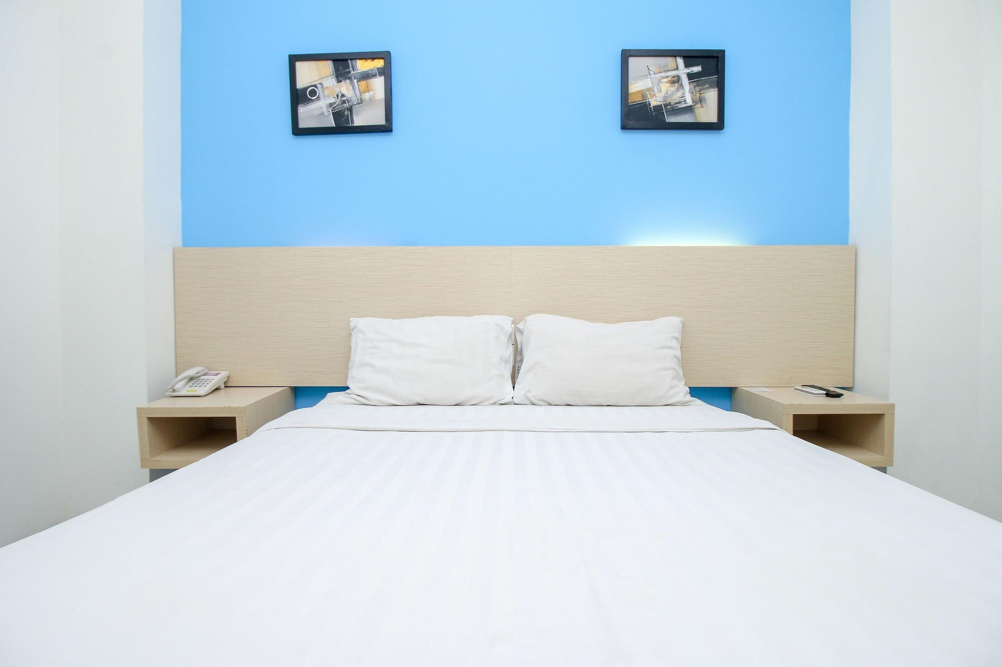 Pratama Hotel & Convention Mataram Exteriör bild