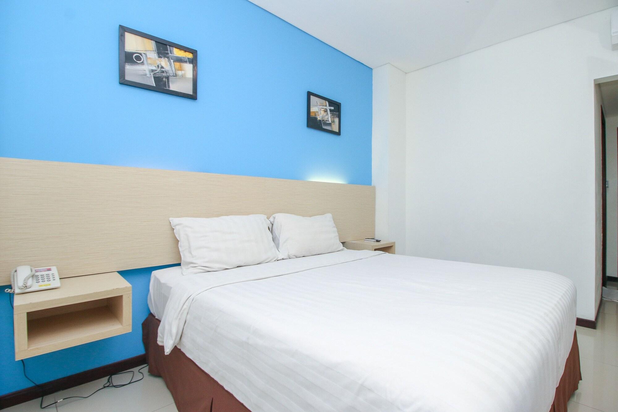 Pratama Hotel & Convention Mataram Exteriör bild