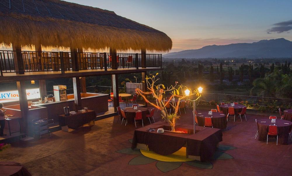 Pratama Hotel & Convention Mataram Exteriör bild