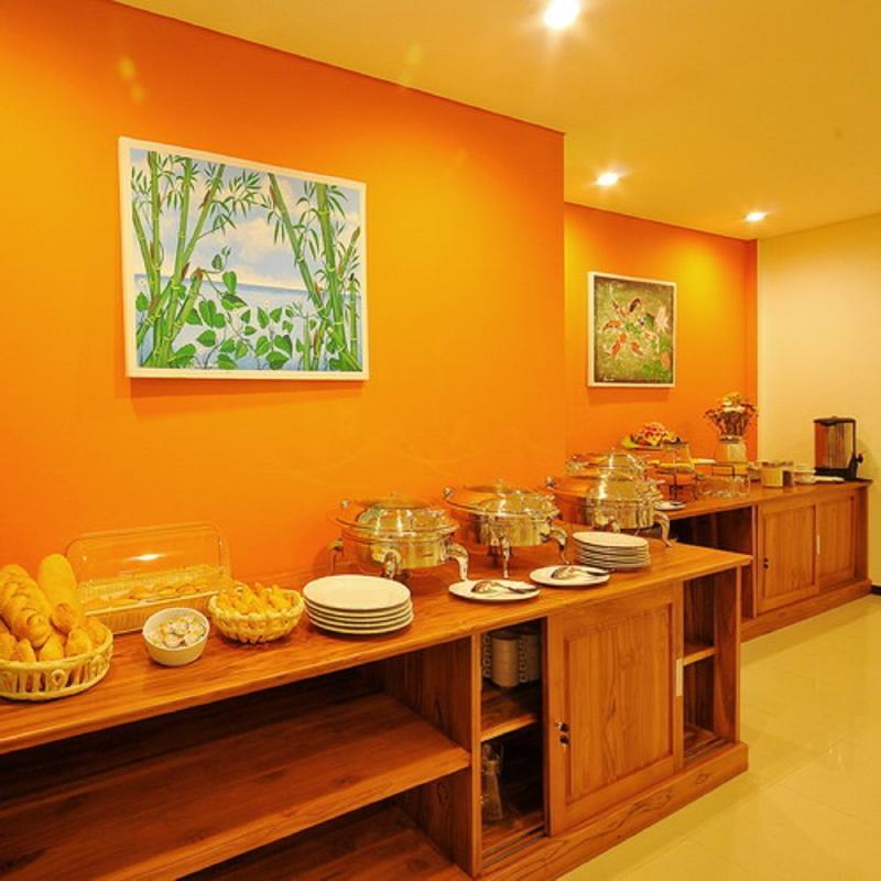 Pratama Hotel & Convention Mataram Exteriör bild