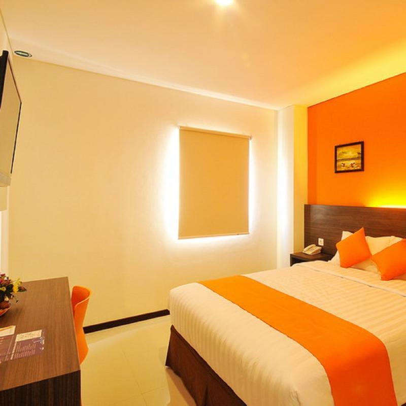 Pratama Hotel & Convention Mataram Exteriör bild